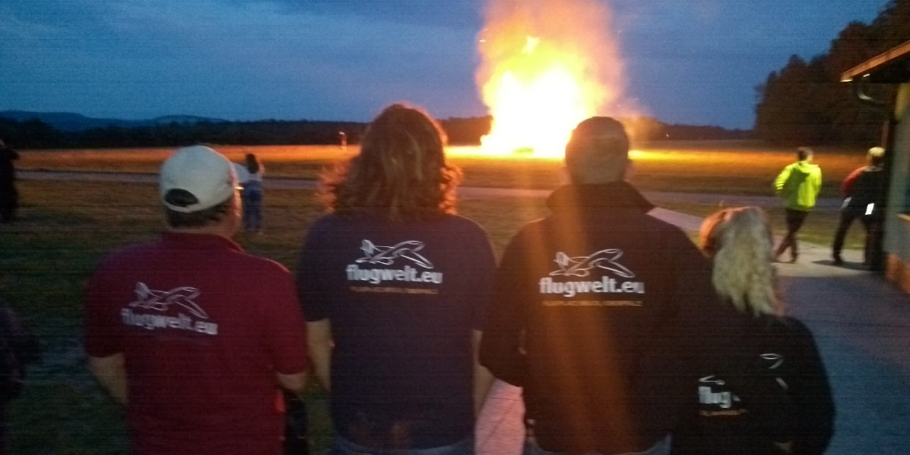 Sonnwendfeuer am Flugplatz Schwandorf